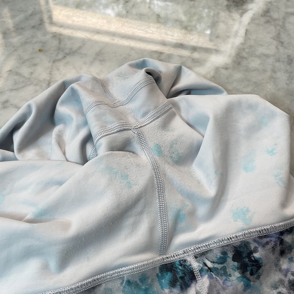 LuluLemon leggings - Size 4 - Picture 10 of 10